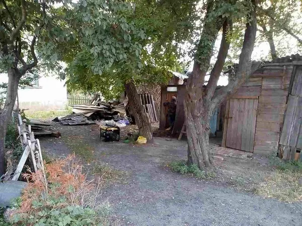 Луцькі муніципали знесли чергові конструкції (фото) 