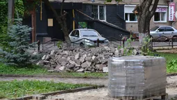 Поблизу луцького ЦУМу облаштовують сквер