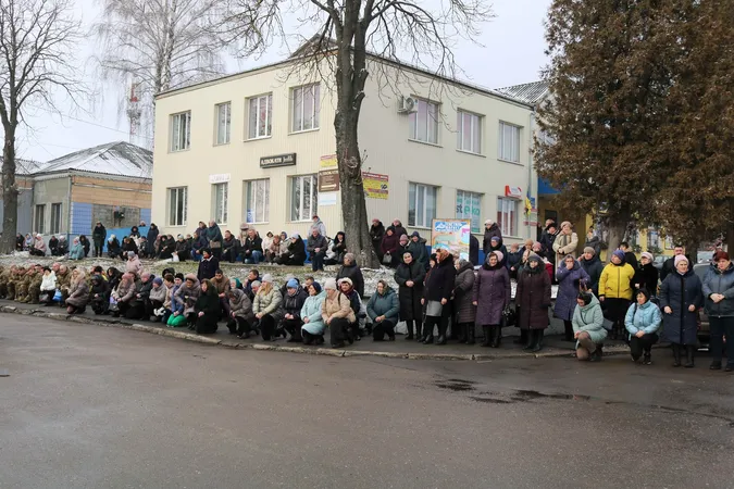 На Волині попрощалися із молодим воїном Ігорем Доманським (фото)