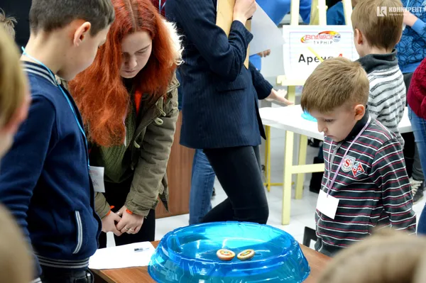 Із призами та подарунками: у «Промені» відбувся дитячий турнір Beyblade (фото)
