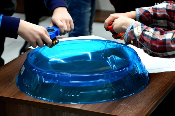 Із призами та подарунками: у «Промені» відбувся дитячий турнір Beyblade (фото)