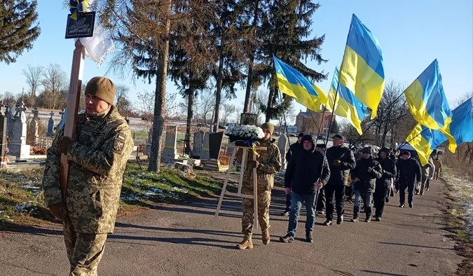 На Волині попрощалися із 51-річним воїном Сергієм Шелестом (фото)