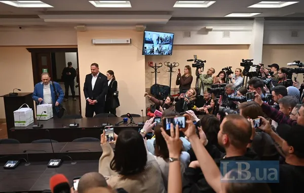 Справа «Династія»: засідання з обрання запобіжного заходу Єрмаку продовжиться завтра