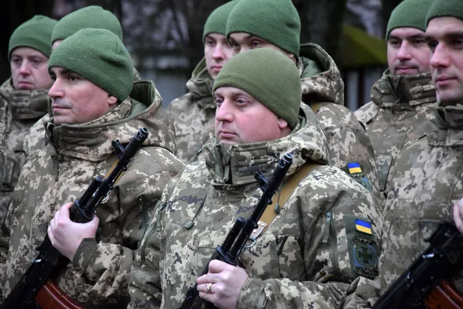 Діджей, інженер і випускник ВНУ: у Луцьку новобранці-прикордонники склали присягу (фото)