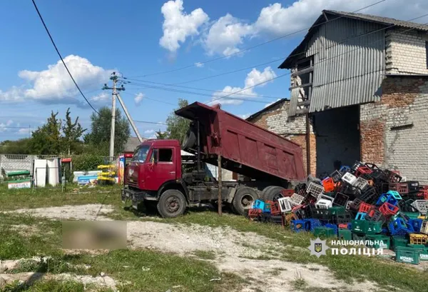 Зачепив дріт: у Любомлі струмом вбило водія КамАЗу та перехожого