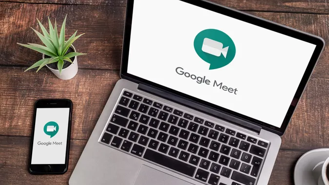 Google Meet додає ефекти «краси» для відеодзвінків