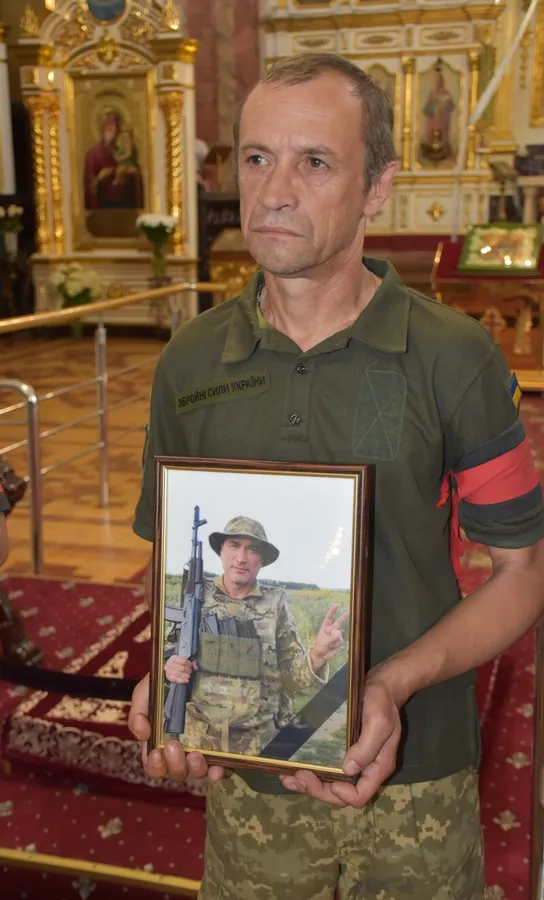 У Луцьку попрощалися із захисниками Вадимом Чвирем, Альбертом Свіцею та Павлом Корчуком (фото)