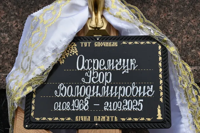 У Луцьку провели в останню дорогу Героя Ігоря Охремчука (фото)