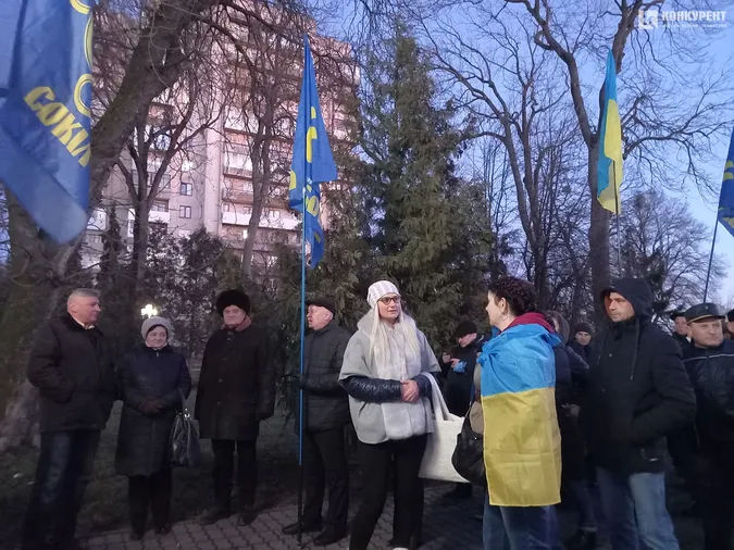 З волинкою та барабанами: у Луцьку пройшов «Марш правих традицій» (фото, відео)
