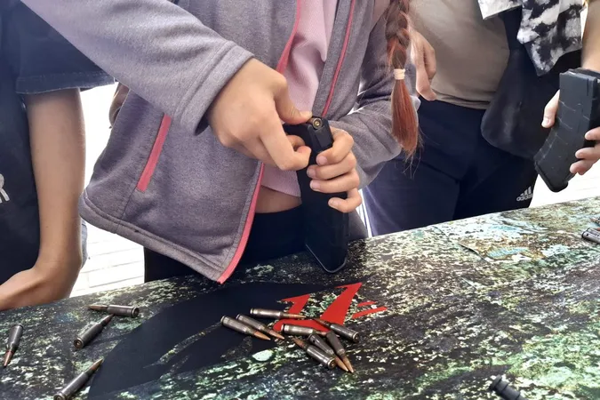 У центрі Луцька ветерани вчили такмеду та навичок для самозахисту (фото)