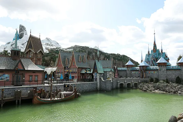 Disney відкриває «Світ Крижаного серця» в Парижі