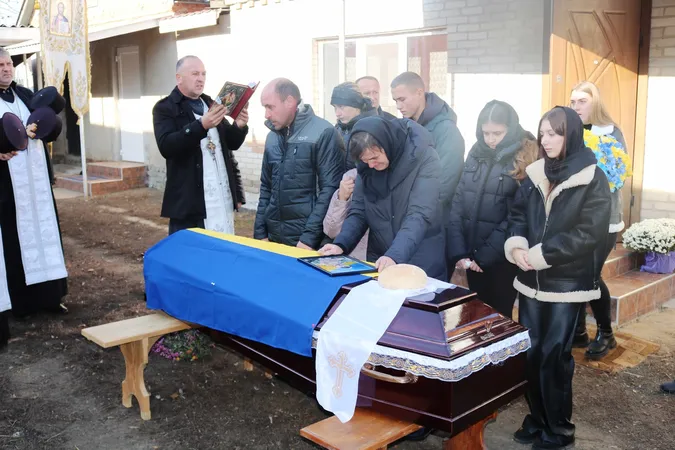 На Волині попрощалися із 22-річним воїном Назаром Кравчуком (фото)