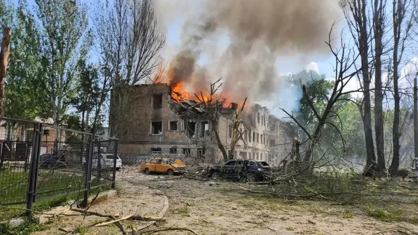 Russia launches a missile attack on a hospital in Dnipro: there are dead and wounded