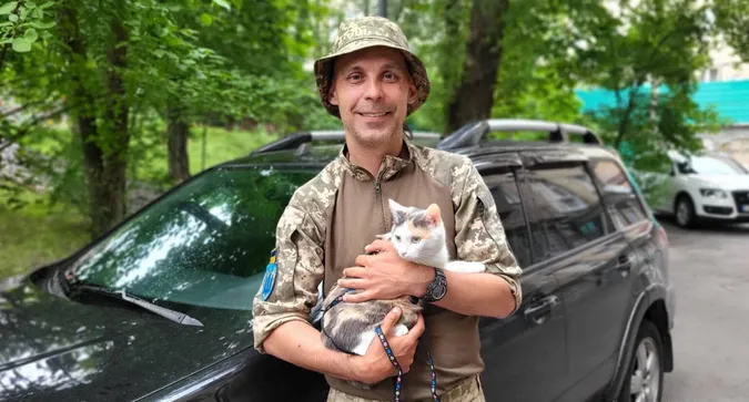 Врятований з полону ветеран ЗСУ розповів, як ледь не прийняв пологи в таксі