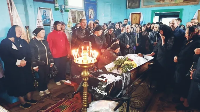 На Волині попрощалися з Героєм Володимиром Медведюком (фото)