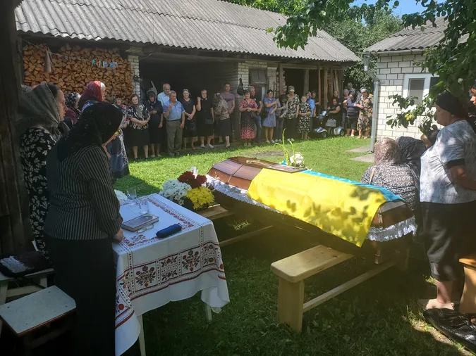 На Волині провели в останню дорогу Героя Сергія Ткачука (фото)
