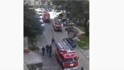 На проспекті Молоді загорілася їжа: приїхало кілька машин рятувальників (відео)
