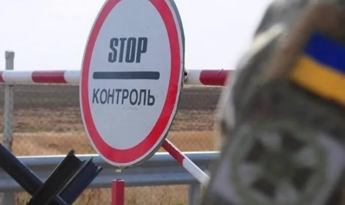 Кава та засоби гігієни: волинські митники викрили «економного» підприємця