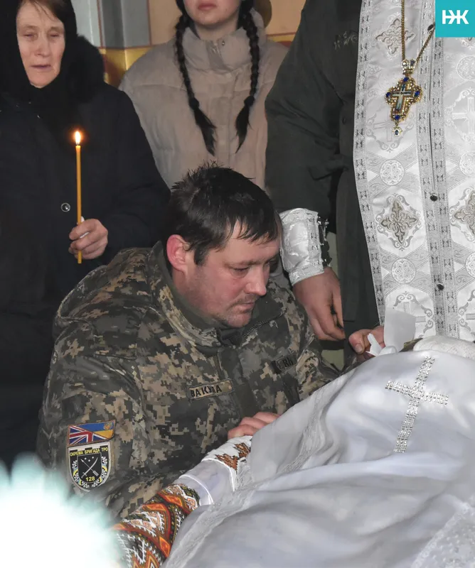 На Волині попрощалися із юним бійцем Богданом Динем (фото)