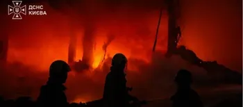 Вбиті люди, руйнування у чотирьох районах: рф ракетами била по Києву