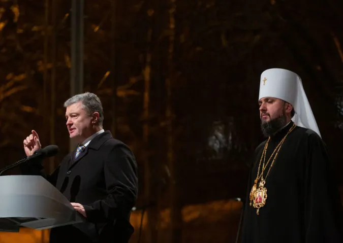 Немає потреби когось тягнути насильно в нову церкву, – Порошенко