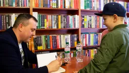 У Луцьку Андрій Осіпов презентував роман "З особливою жорстокістю"