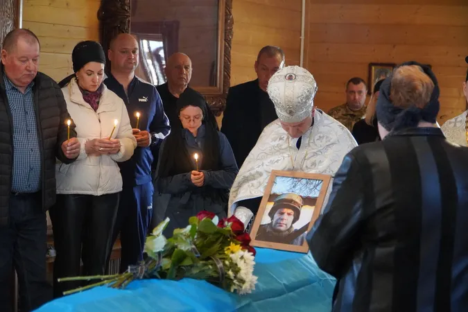 У Володимирі в останню путь провели загиблого воїна (фото)