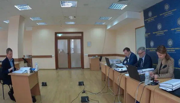 Віталій Шестернін проходить співбесіду