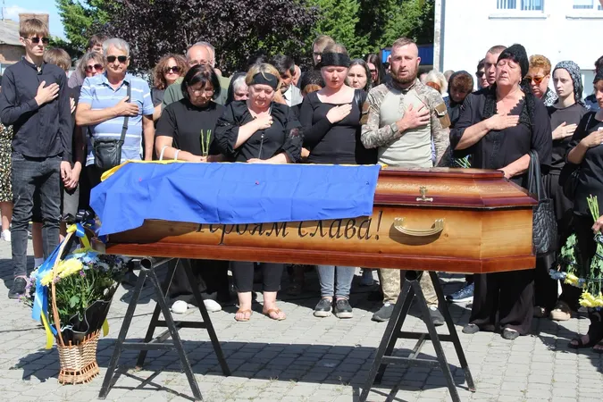 На Волині попрощалися з загиблим захисником Михайлом Присяжнюком (фото)
