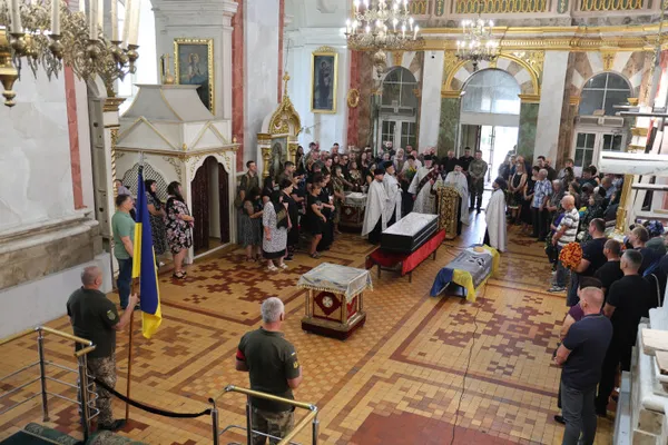 У Луцьку попрощалися із загиблим Героєм Юрієм Васюком (фото)
