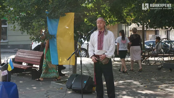 Вишиванки, сонце, діти: як Луцьк зустрів 33-ю річницю незалежності (фото)