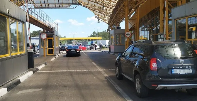 Через Волинь в Україну ввезли понад 300 тисяч гуманітарки