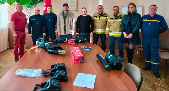 У Луцькому районі добровольці-рятувальники отримали спецобладнання (фото)