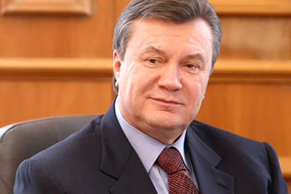 Замість страусів – буйволи: як живе експрезидент Віктор Янукович у Росії (відео)