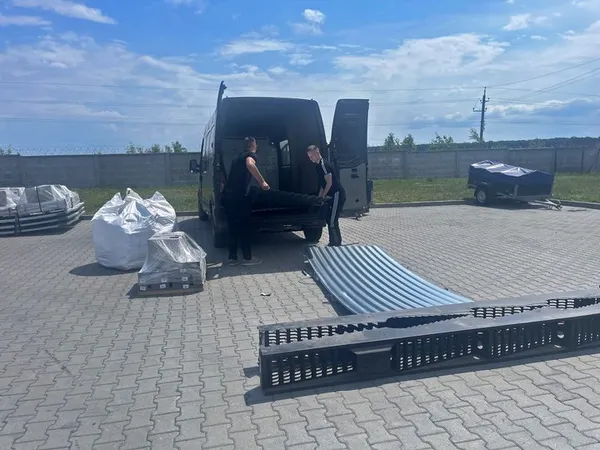 Волинські фермери отримали 34 модульні зерносховища від ООН