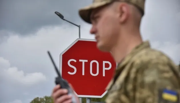 Видавав ухилянтів за водіїв гуманітарних вантажів: на Волині судять керівника громадської організації