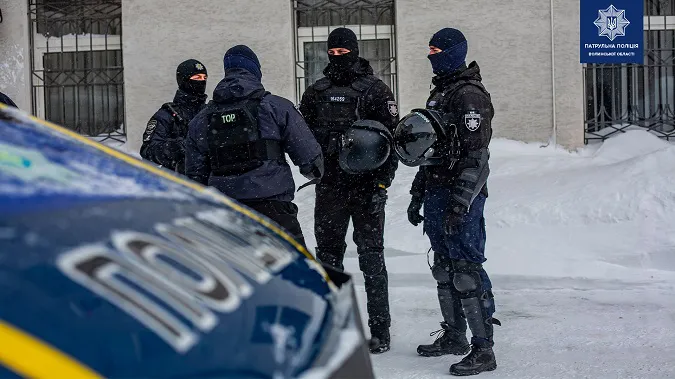 Сніг не завадив: у Луцьку «силовики» влаштували спільні навчання (фото)