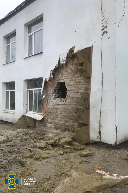 Обстріл дитсадка і школи на Луганщині СБУ розслідує як теракт (фото, відео)