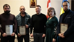 Тарас Шкітер вручив нагороди Міністерства у справах ветеранів волинським волонтерам (фото)