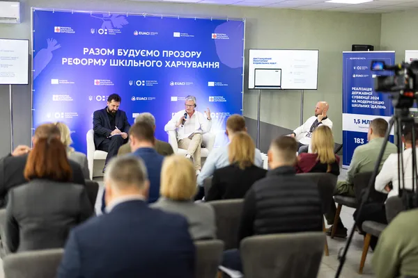 «Це не лише про те, що на тарілці», – Олена Зеленська похвалила реформу шкільного харчування на Волині