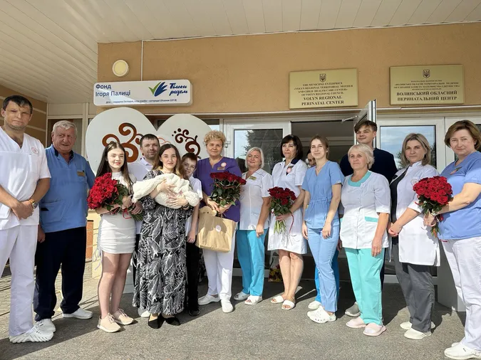 У Луцьку медики врятували вагітну жінку з важкою патологією (фото)