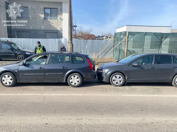 У Луцьку впіймали п'яного водія Volkswagen, який протаранив Renault