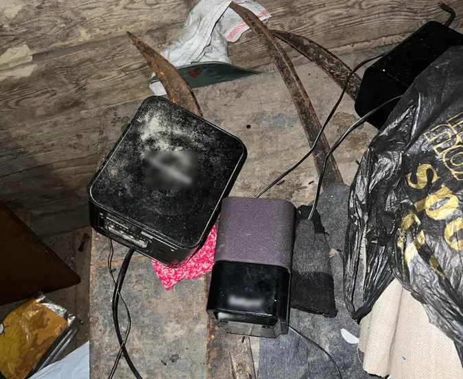 Волинянин «обніс» хату односелиці, поки та була за кордоном (фото)