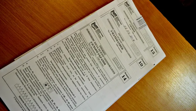 Шахраї у соцмережах «зливають» відповіді на ЗНО
