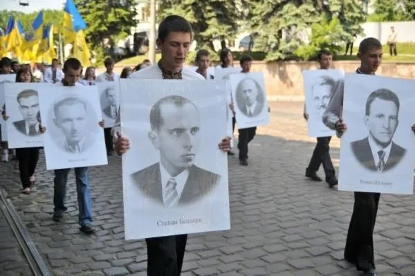 Бандера і Шухевич – «насаджені» українські герої, – голова польської організації