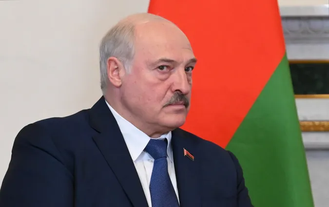 «Мирного неба»: Лукашенко вирішив привітати українців з Днем Незалежності (відео)