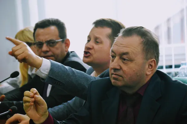 «Ви вцепились за крісло міського голови», - вигукував депутат Козюра