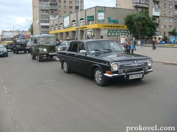 На Волині відбувся пробіг ретро-автомобілів (фото) 