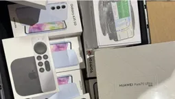 Apple, Samsung та Huawei: через «Ягодин» тишком везли гаджетів на понад мільйон (фото)