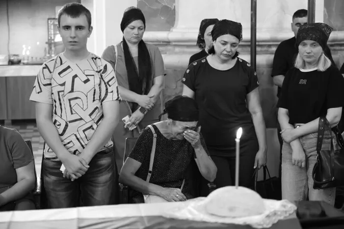У Луцьку попрощалися із загиблим на Донеччині снайпером Віталієм Ващуком (фото)